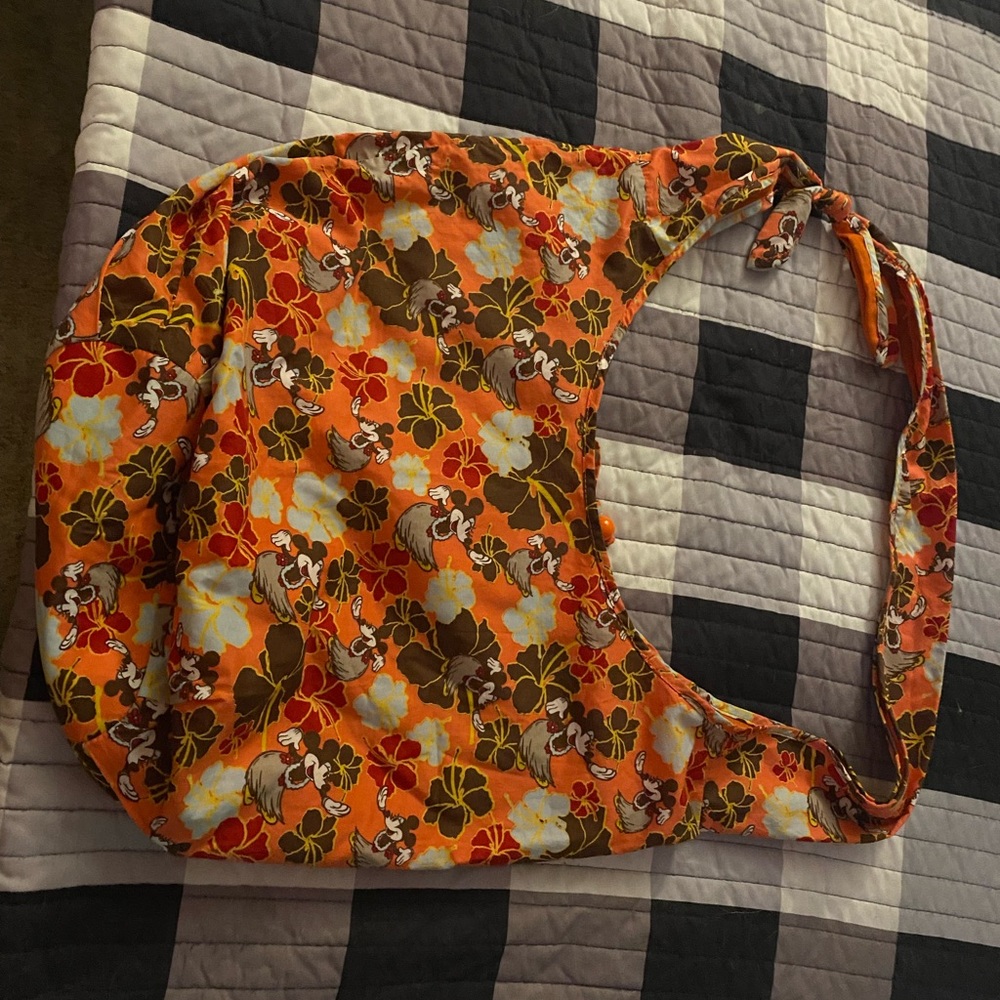 large Disneyland Minnie mouse Hawaiian BoHo/beach style purse very cute✨🍍✨ - Picture 2 of 12